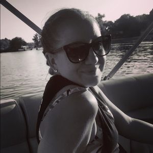 Meet your Posher, Leanna